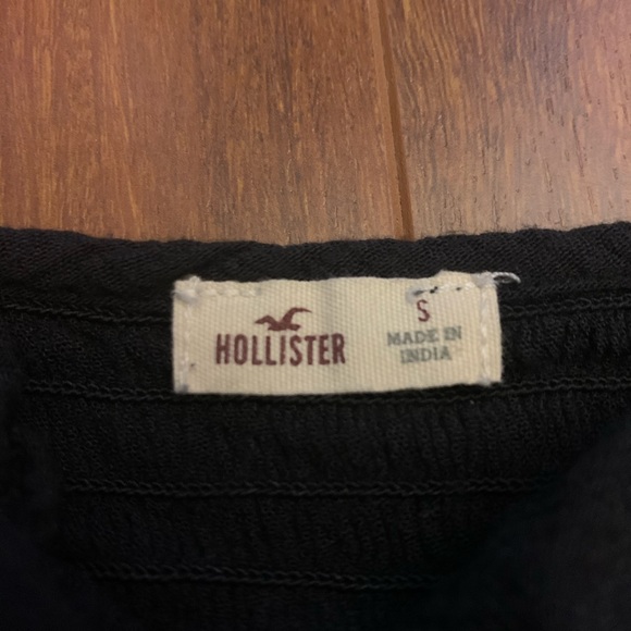 Off the Shoulder Black Flowy Tank Top - Picture 2 of 2